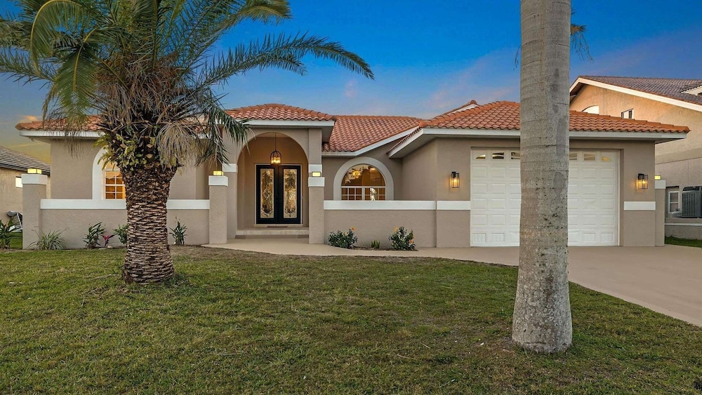 Punta Gorda Isles Vacation Home With Private Pool, Office, Canal W Dock 2 Bedroom Home