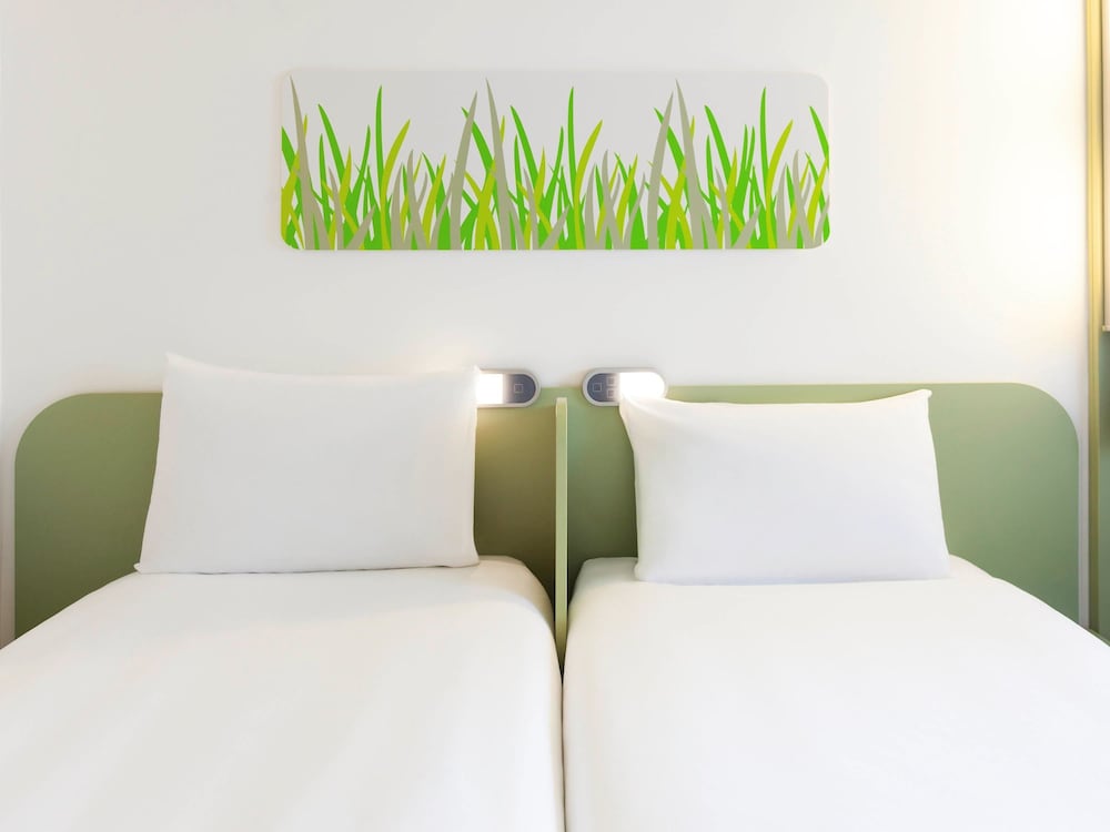 ibis budget Edinburgh Park 5