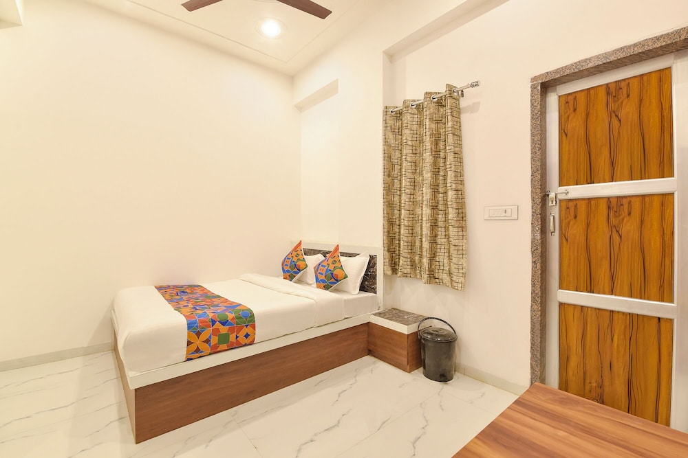 FabHotel Shree Radhey Shyam Palace