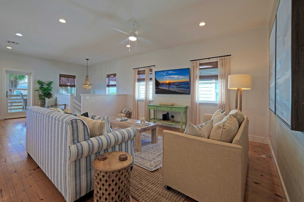 Coastal Escape w/ Pond Views + Pool Access Grahams Getaway by Avantstay