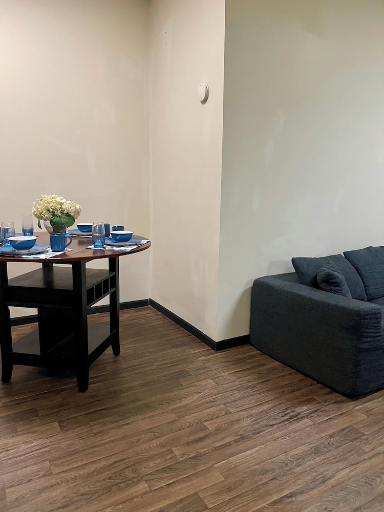 Cameron Suites