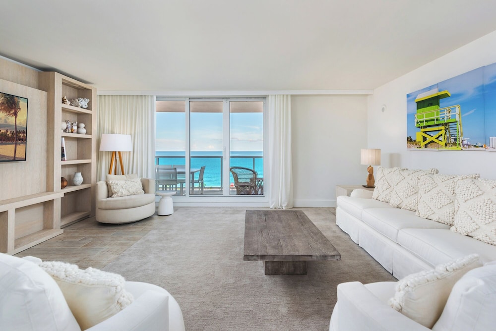 Luxury Vacation Rentals at 1 Hotel & Homes by LRMB