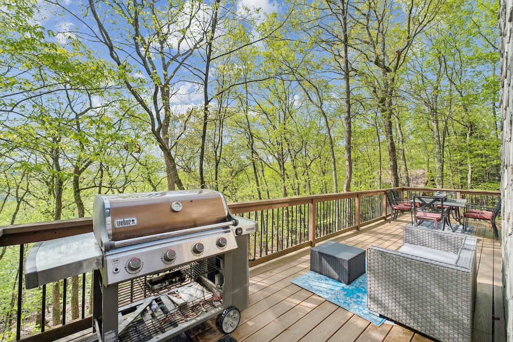 Charming Porter House In The Heart Of The Poconos 4 Bedroom Chalet