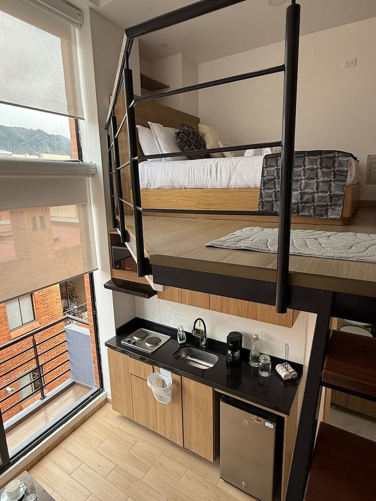 Lovely 1BR Apartment in Chic
