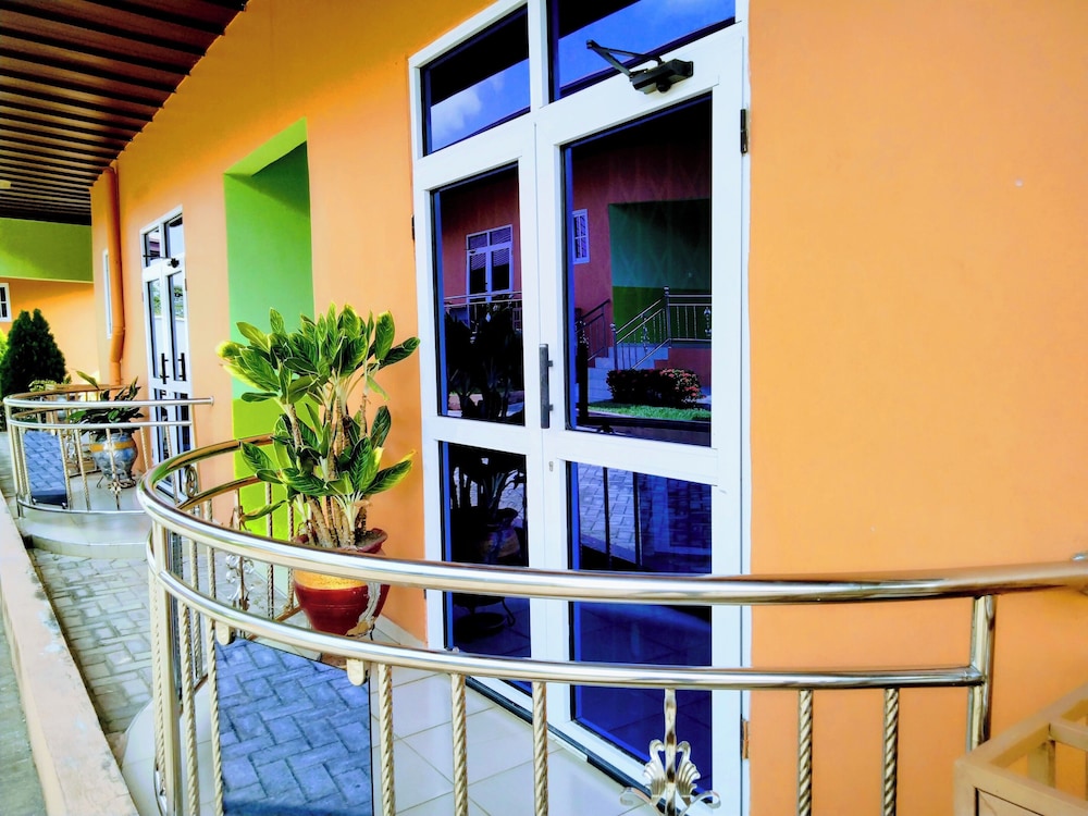 Photo 16