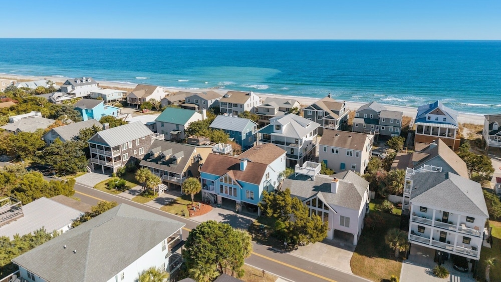 Santorelli's Seaside Serenety 4 Bedroom Home