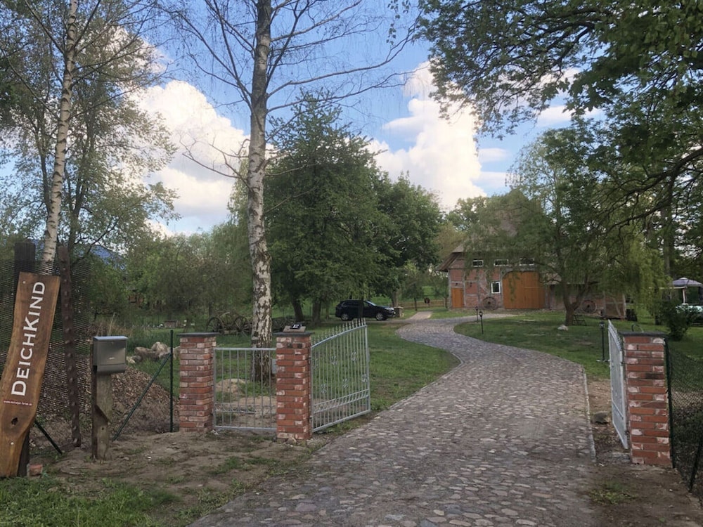Holiday Home Deichkind on the Elbe Dike