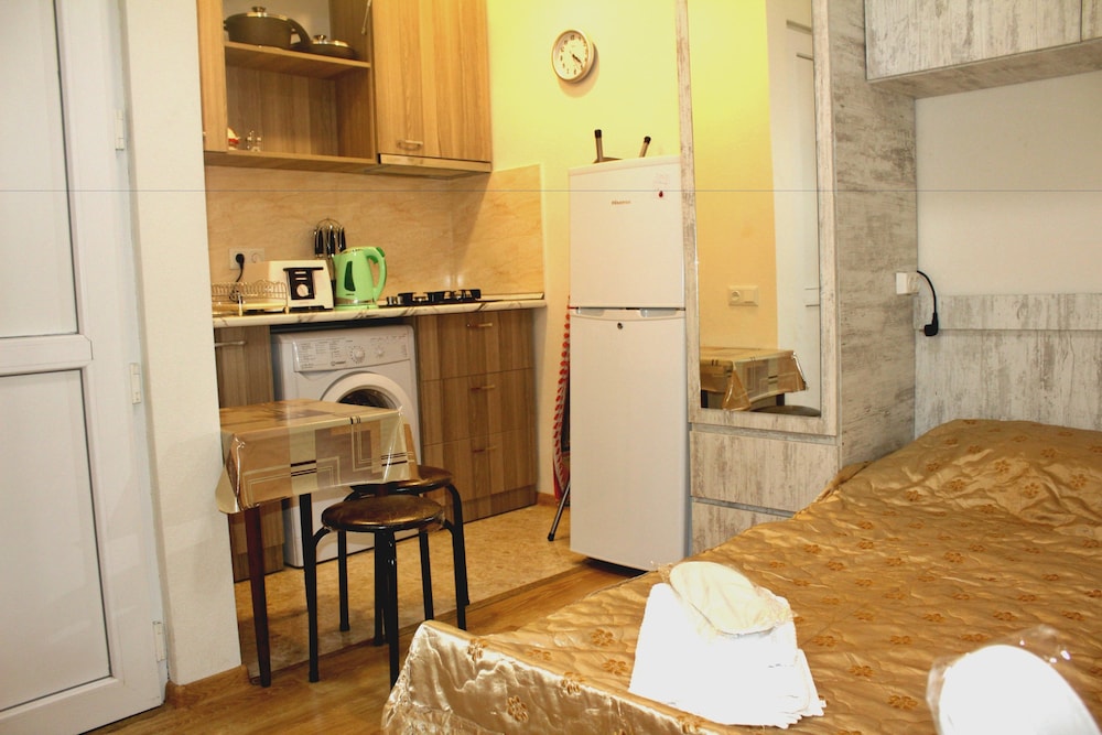 Old Avlabari Rooms