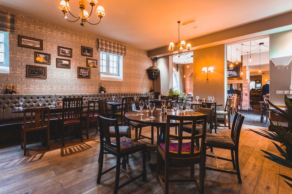 The Dog and Doublet Inn
