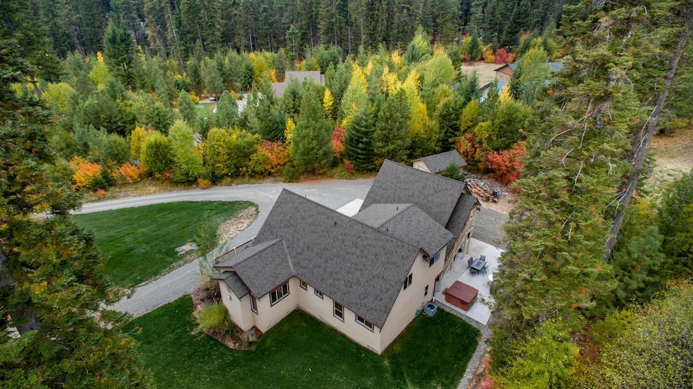 Cascade Mountain Villa