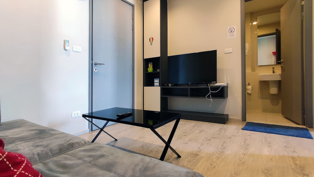 Pattaya Central Sea View Pool Suite