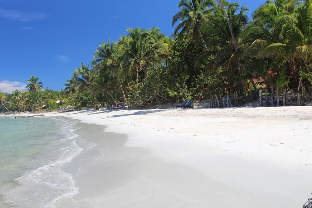 Little Corn Beach and Bungalow - Photo 32