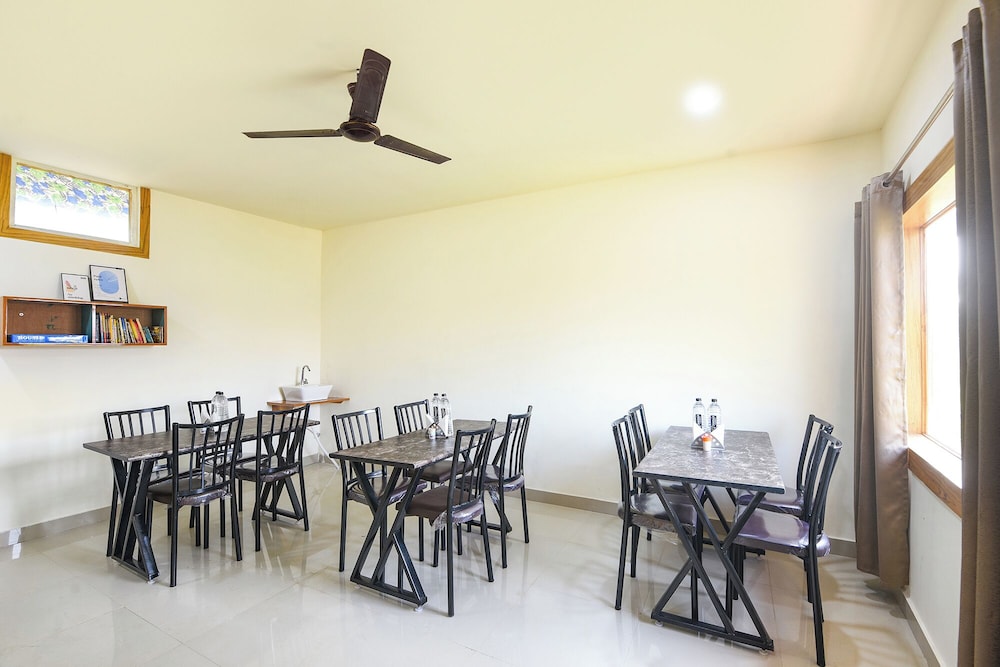 Fabhotel Wild Hibiscus Resort