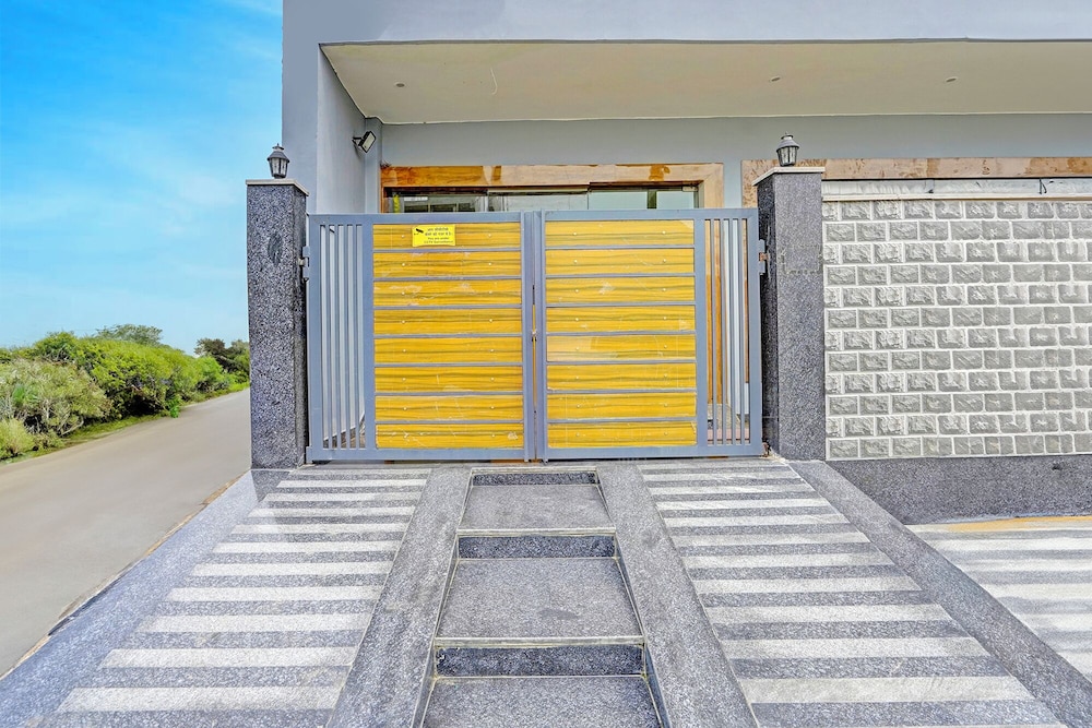 Fabhotel The Viraaj