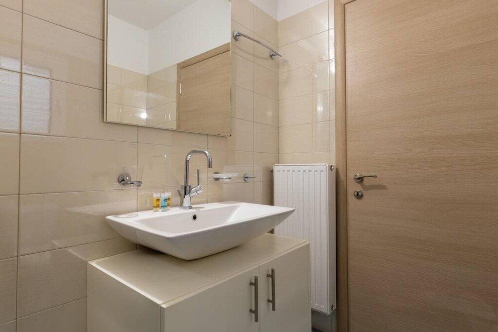 Petralona Dazzling top Floor 2BD AP