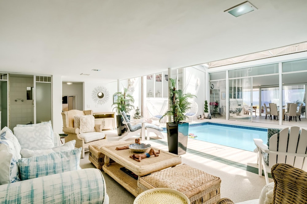 3bed With Indoor Pool and Sea Views The Sanctuary