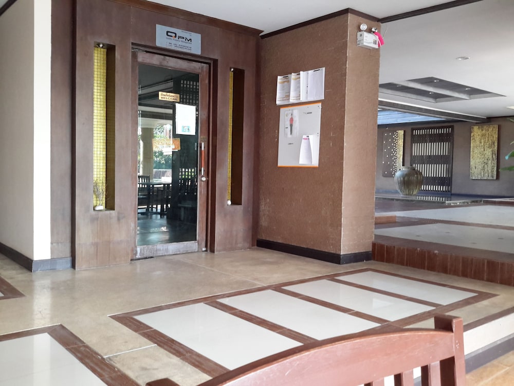 Beachfront Family Penthouse Hua Hin