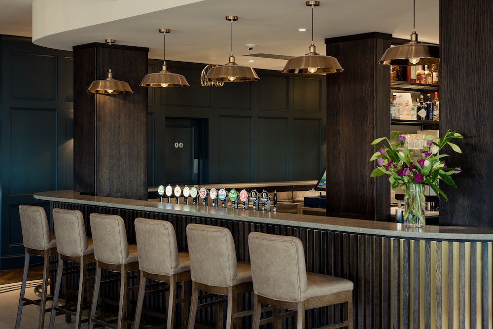 Waterford Vacations - Viking Hotel Waterford - Property Image 2