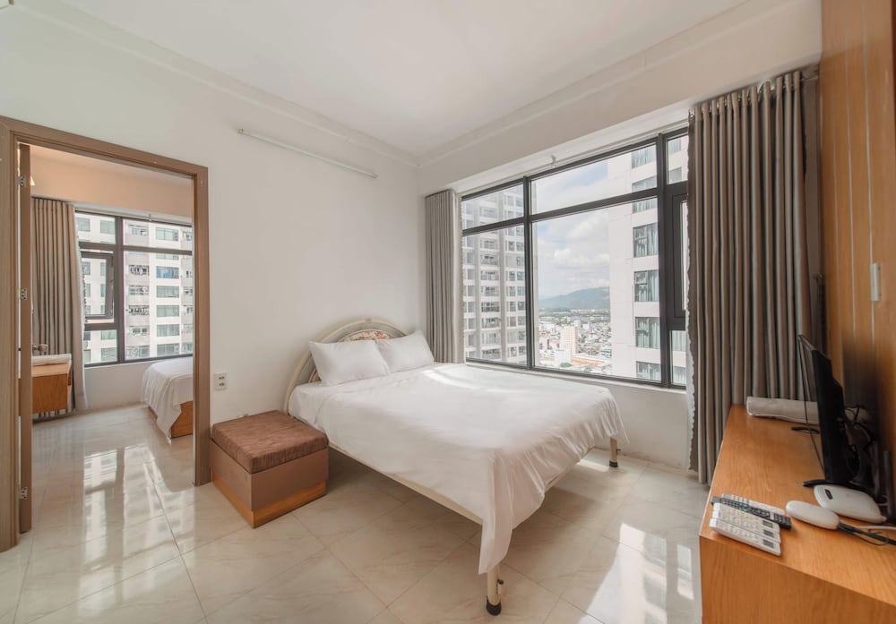 Oceanus Vien Trieu Nha Trang Apartment - Thai Ha
