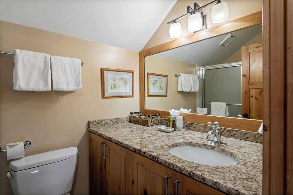 Queen Esther at Deer Valley Resort - Four Bedroom Condo with Hot Tub #2447 4 Condo