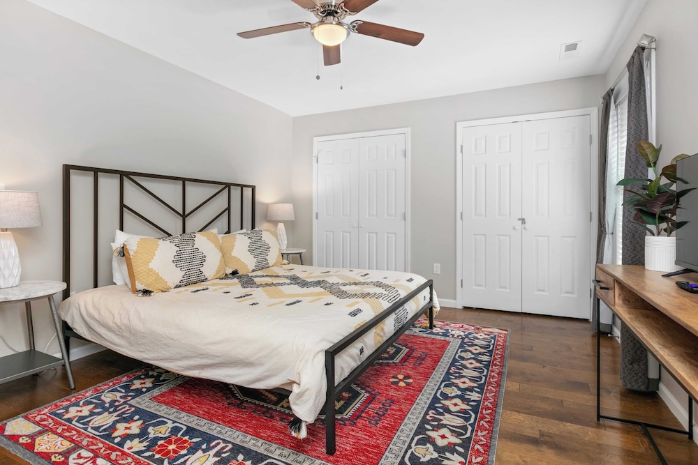 Cypress & Willow Buyout by Avantstay 2 Home Buyout! Sleeps 16!