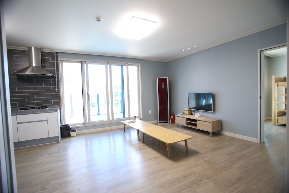 Namu Guesthouse & Pension - Hostel