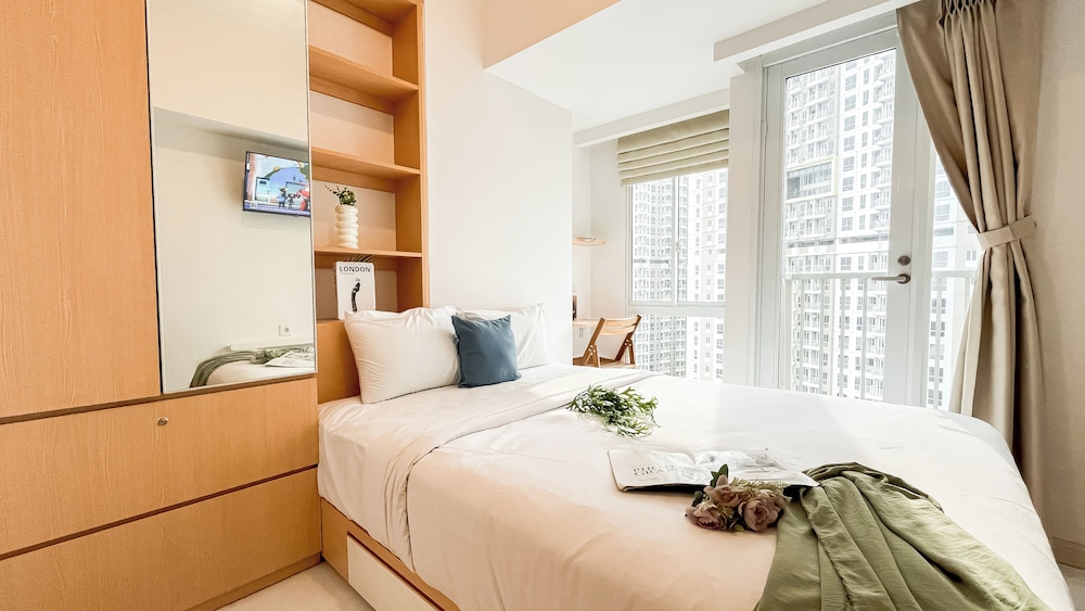 Minimalist Look Studio Near Tokyo Hub At Tokyo Riverside Pik 2 Apartment