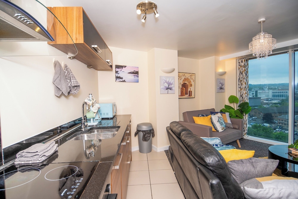 City Centre Location-family Friendly-free Parking