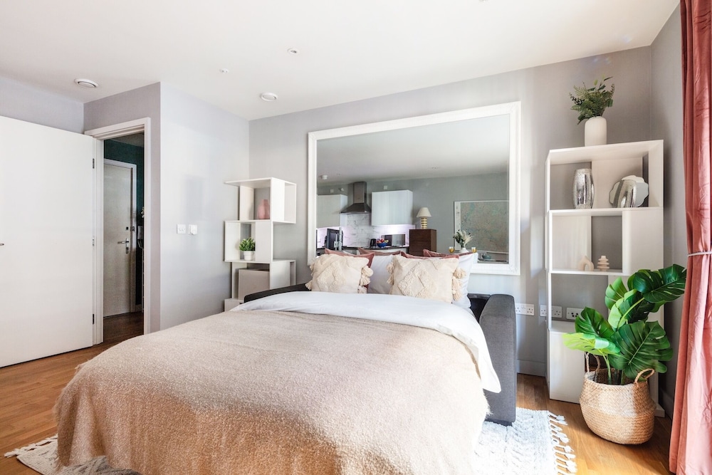 Central 1BR Near Buckingham Palace