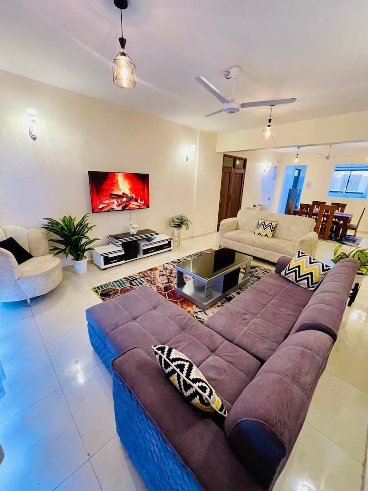 Third Avenue Beach Apartments