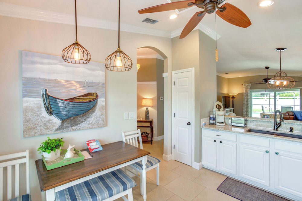 5 Mi to Fort Myers Beach: Home w/ Heated Pool!
