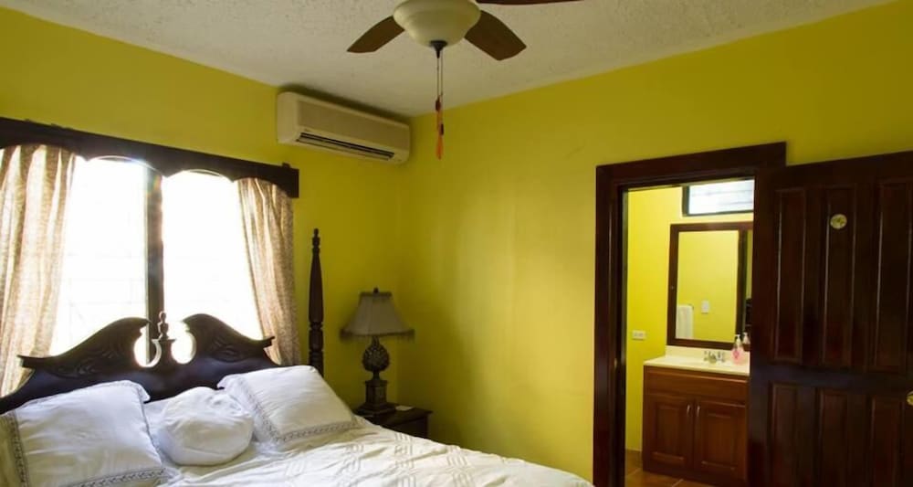 Belize Toucan Nest Hotel