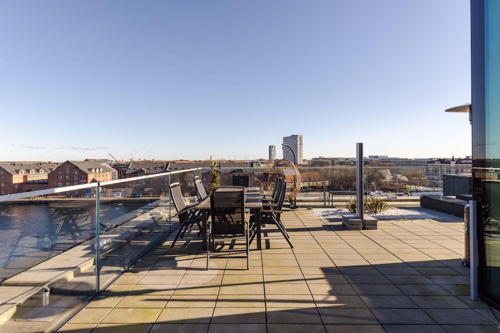 High-end Design Heart of CPH view 3