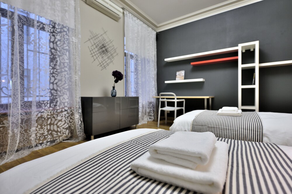 BELLE apartment on Italianskaya