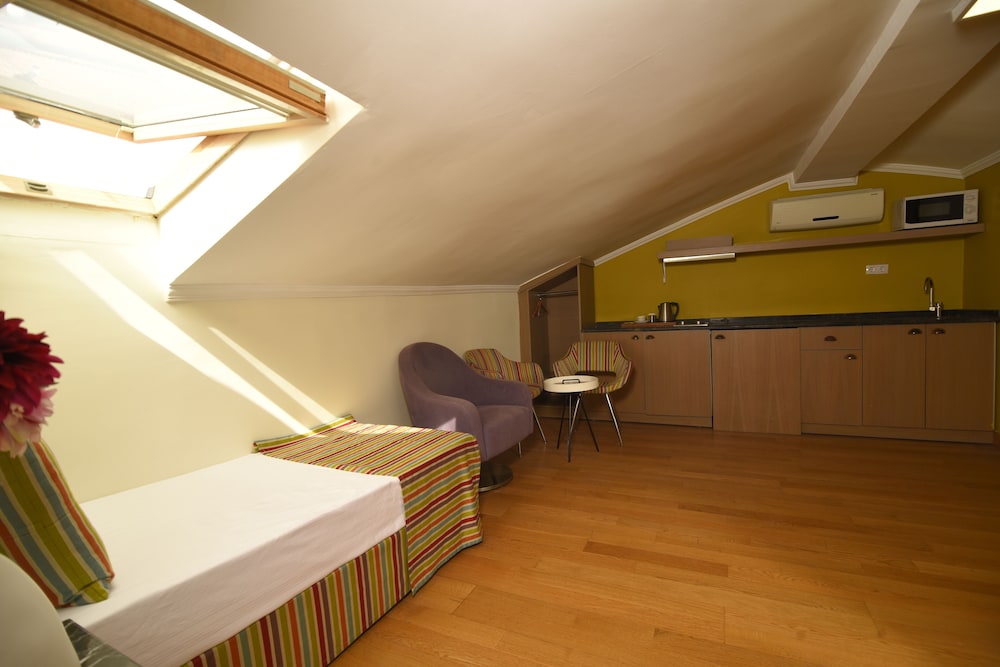 Spacious Penthouse EMPEROR 501