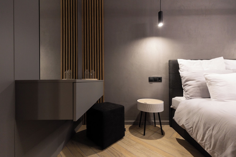 Royalton Suites