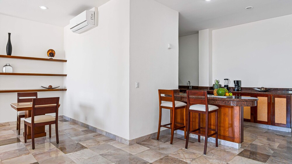 HOLT Grand Miramar Residences