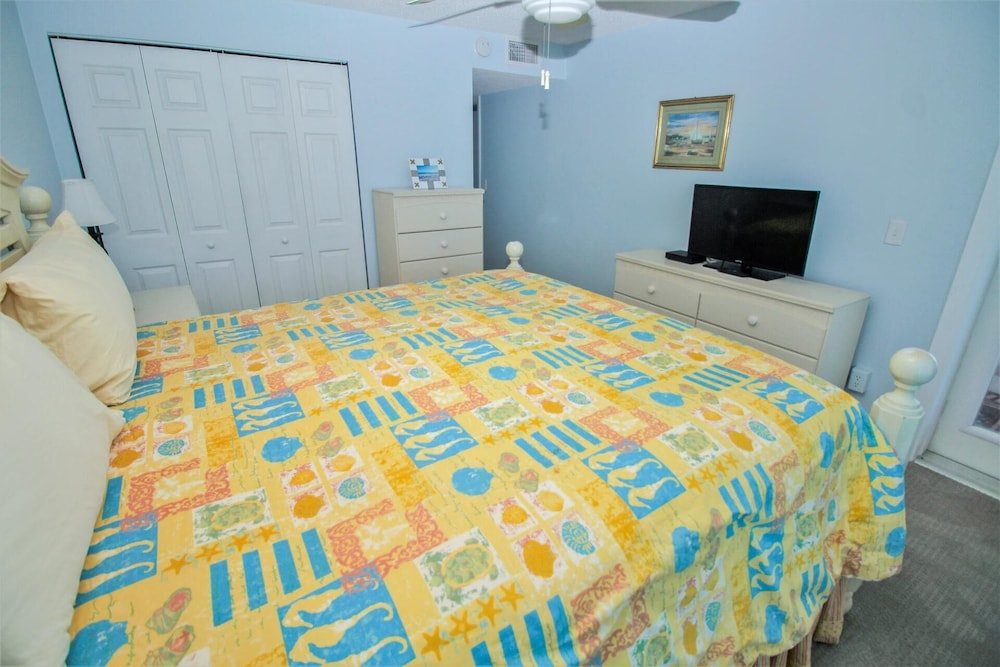 Point East 301
