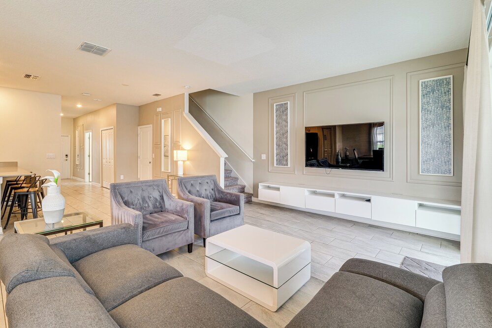 Family Oasis in Championsgate: Private Pool!