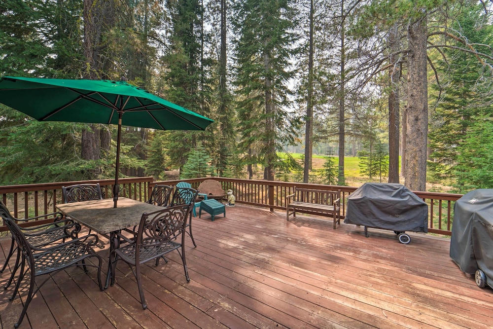 Hot Tub & Deck: Truckee Golf Course Home