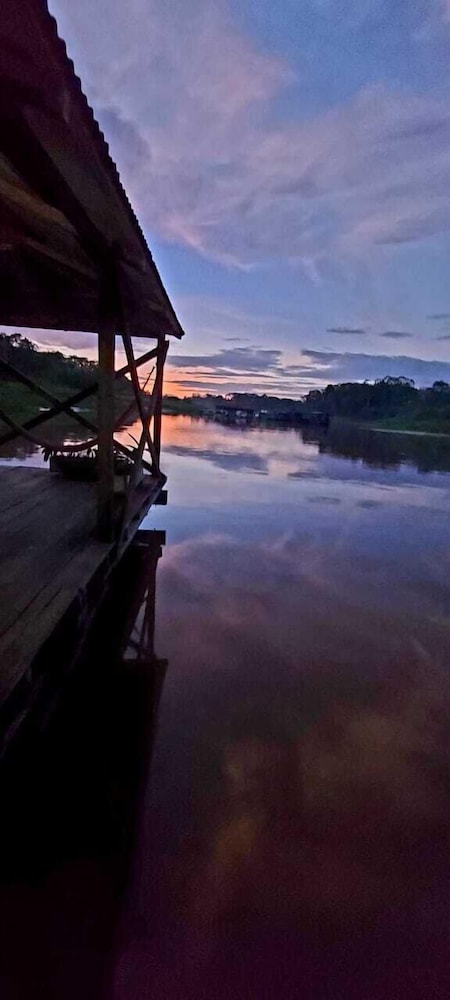 Kurupira Cabin Floating