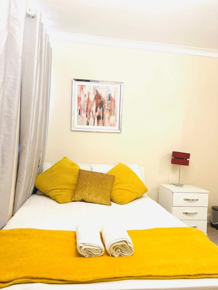 Cosy London Retreat Near Tower Bridge