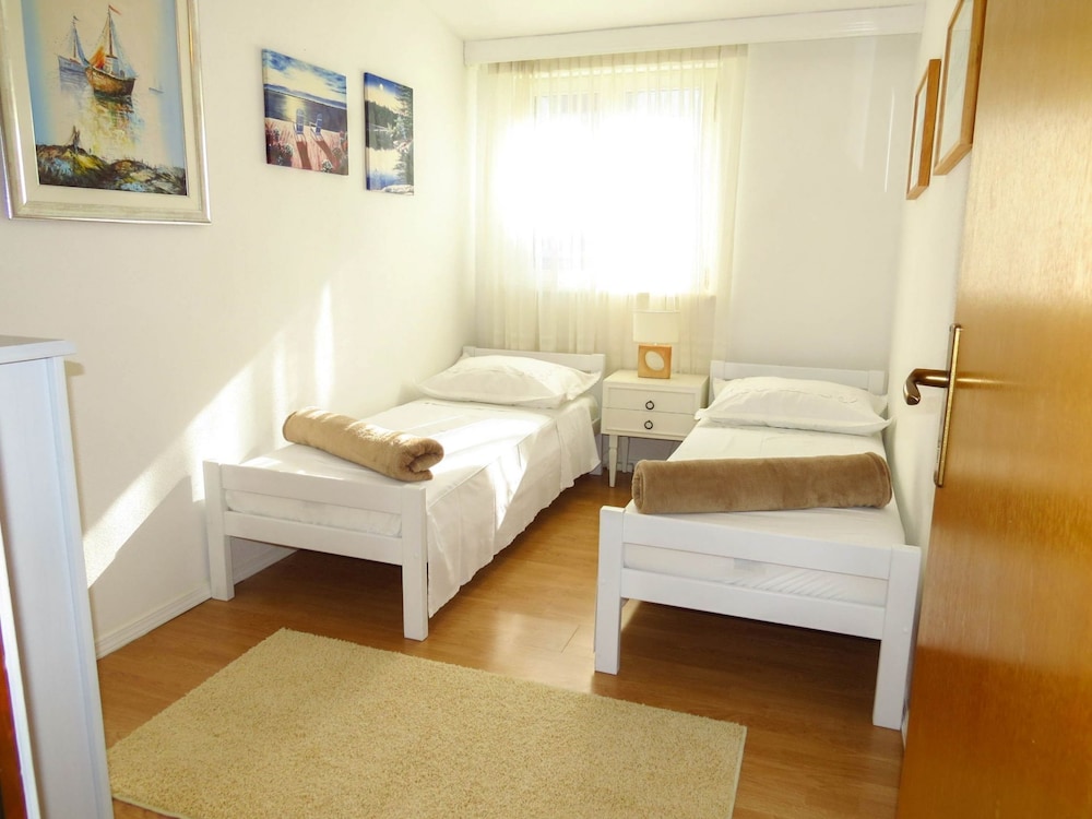 Anda - sea View - B1 view 3