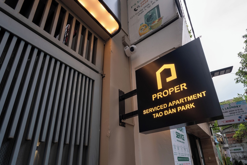 Proper Serviced Apartment Tao Đàn Park