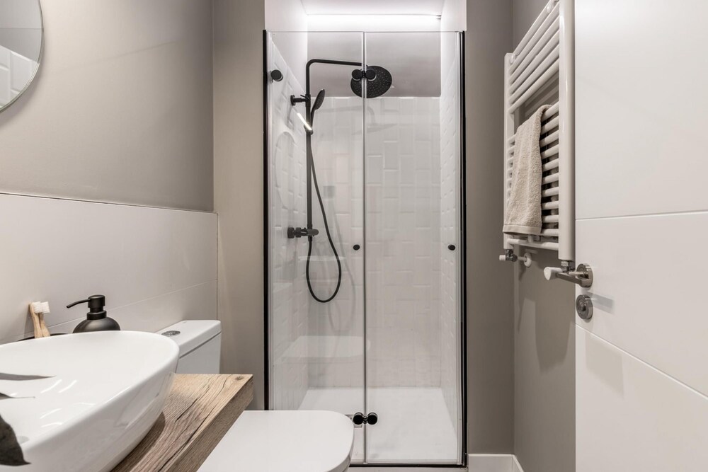 Posets - 3 Bedrooms in Malasa a