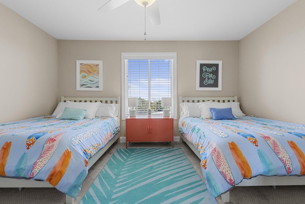The Salty Pelican 2 Bedroom Townhouse by RedAwning view 3