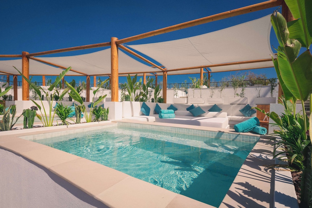 Nikki Beach Resort & Spa Dubai