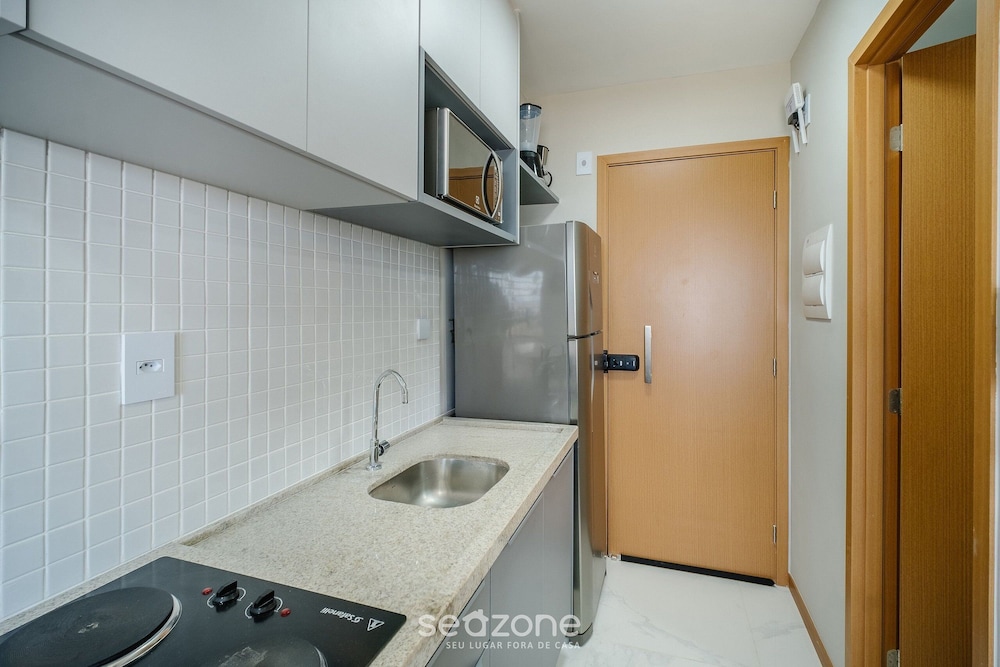SMT - Building 750m From the Beach in Salvador