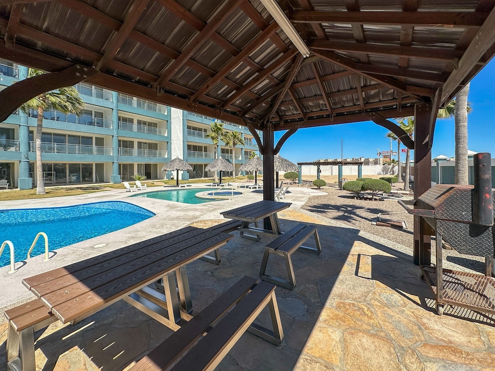 Upscale Ocean View Condo Close to it all Great