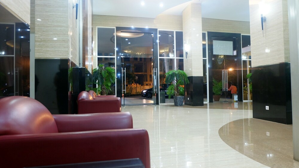 Spacious 3Br At Pakubuwono Terrace Apartment